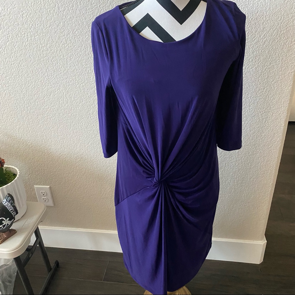 Jones New York || Purple Twist Front Scoop Neck Sheath Dress